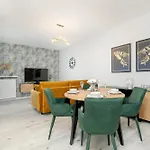 Apartamento Beautiful With Balcony & Free Garage By Renters *