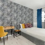 Apartamento Beautiful With Balcony & Free Garage By Renters *