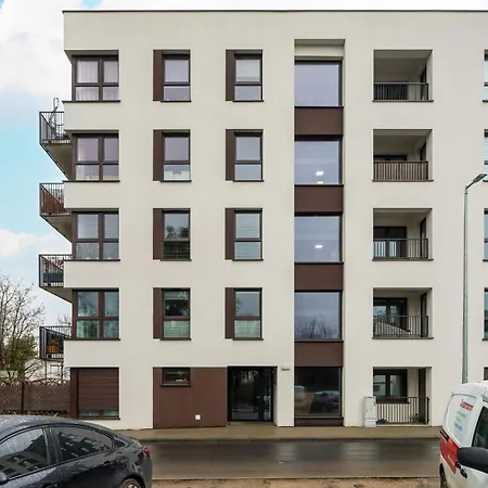 דירה Beautiful With Balcony & Free Garage By Renters