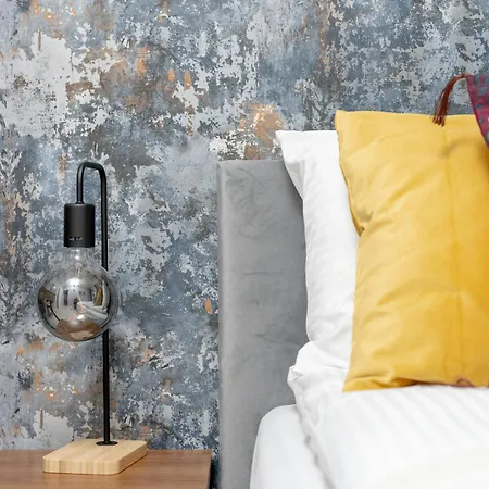 Beautiful With Balcony & Free Garage By Renters * Poznan