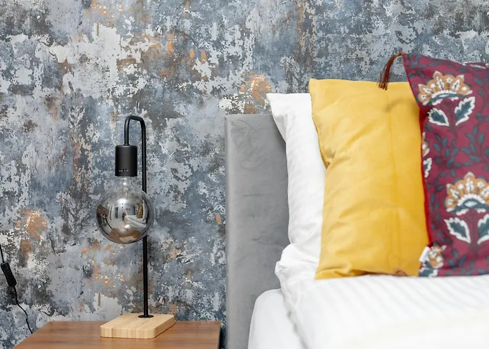 Beautiful With Balcony & Free Garage By Renters * Poznan